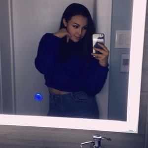 Meet your Posher, Kayla